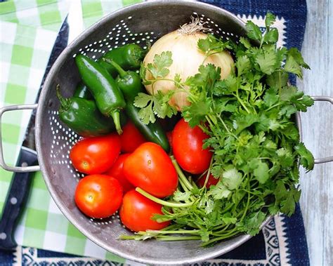 Fresh Salsa With Cilantro And Lime A Southern Discourse Rezepte