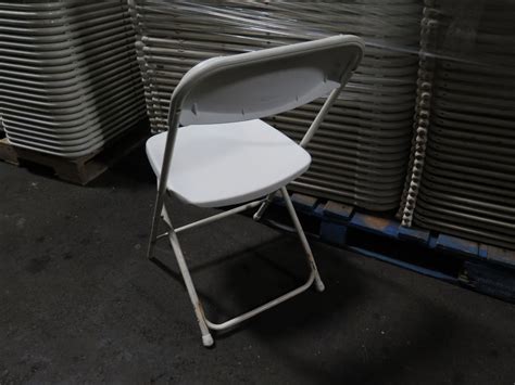 Qty 150 White Metal Folding Chairs 15"x15"x36"H - Oahu Auctions