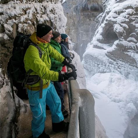 Johnston Canyon Icewalk Outguided