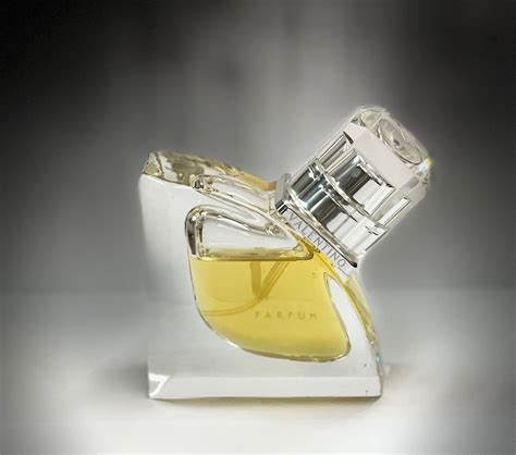 V Valentino Pure parfum 15ml - Perfumes Of The Past