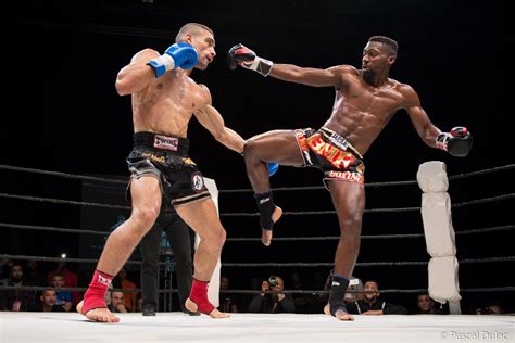 C Dric Doumbe S Impose Au Koc Muaythaitv