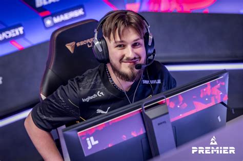 Navi Extend Run On Day Six Of Blast Premier Spring Groups