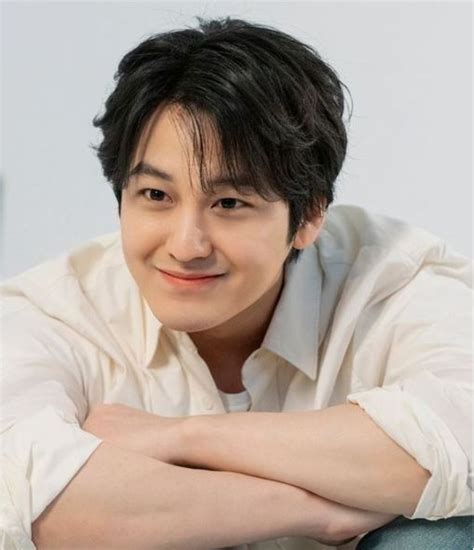 Biodata Dan Profil Kim Bum Lengkap Trickfinance