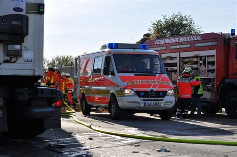 Erneut Schwerer Lkw Unfall Auf Der Bab Bei Bruchsal Feuerwehr Bruchsal