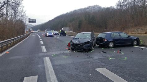 Wilde Verfolgungsjagd Endet In Verkehrsunfall Auf Der A Monatsrevue