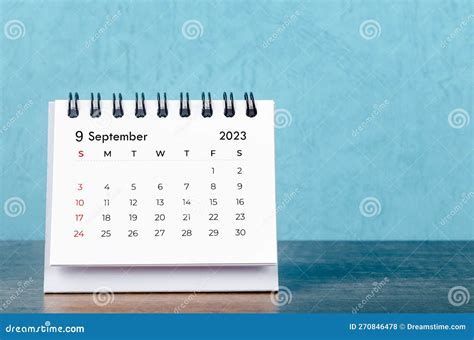 El Calendario Del Escritorio De Septiembre De 2023 Sobre El Color Azul