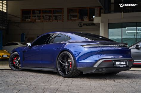 Porsche Taycan Blue BC Forged RZ22 Wheel Front