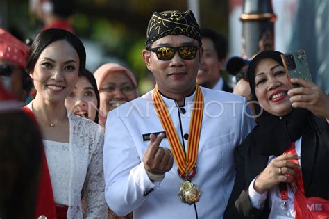 Upacara Penurunan Bendera Hut Ke Ri Antara Foto