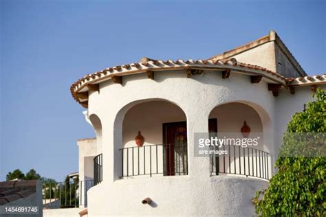 Beach House Driveway Photos and Premium High Res Pictures - Getty Images