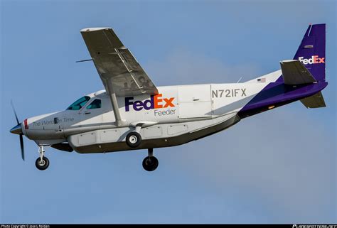 N Fx Federal Express Fedex Cessna B Super Cargomaster Photo By