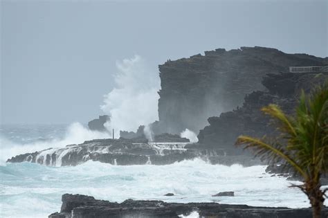 Hurricane Lane Brings Severe Flooding To Hawaii S Big Island Abs Cbn News