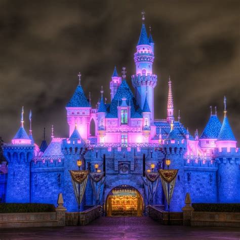 The Ultimate Disneyland Date Guide for You and Your Boo - Brit + Co