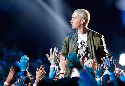 Eminem Photo Gallery High Quality Pics Of Eminem Theplace