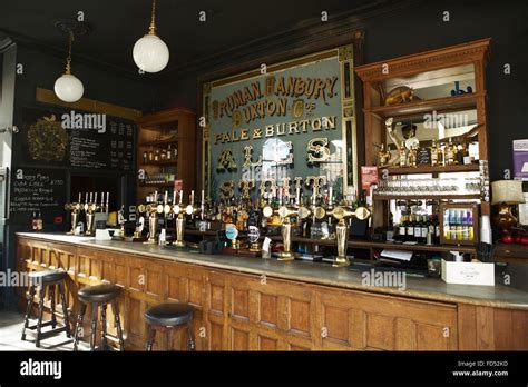 British Pub Interior Hi Res Stock Photography And Images Alamy