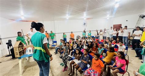 MACEIÓ Alurb promove oficina de brinquedos recicláveis em escola