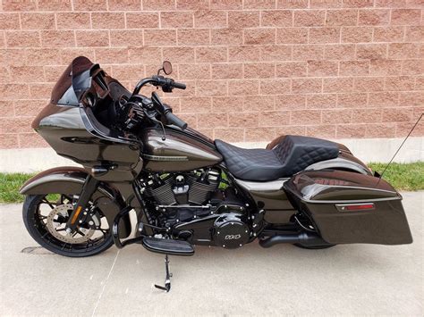 Harley Davidson Fltrxs Road Glide Special River Rock Gray