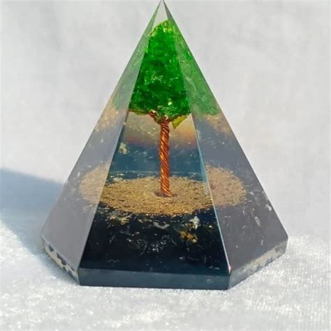 Multicolor Handmade Tree Orgonite Pyramid For Healing At Rs Kg In