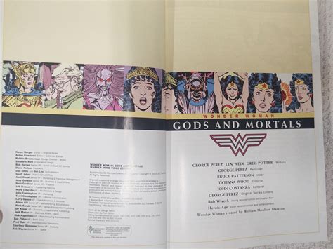 Wonder Woman Gods And Mortals Hard Back Book Dc Comics Dvd Disc Set