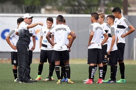 Meninos Da Vila T M Jogos Decisivos Neste S Bado Pelo Campeonato