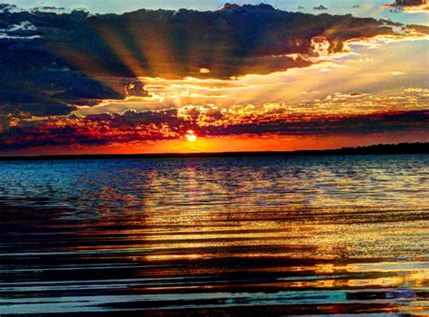 Lake Sam Rayburn in Pictures: Sunset and lake ripples