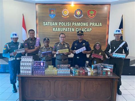 Petugas Gabungan Sita 10 Ribu Batang Rokok Ilegal Di Cilacap LPPL