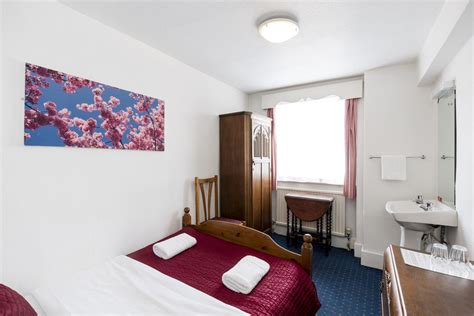 St. Athans Hotel in London - Room Deals, Photos & Reviews