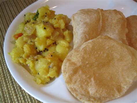 Classic Kerala Cuisine: Potato Poori masala