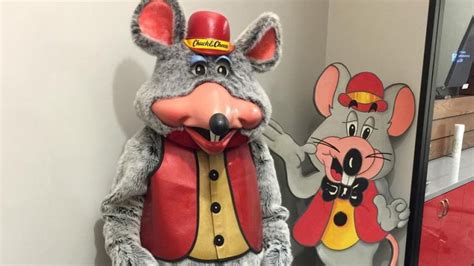 Chuck E Cheeses The Untold Truth