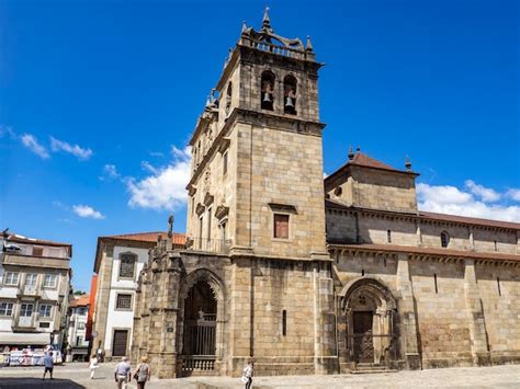 Premium Photo | The cathedral of braga portugal