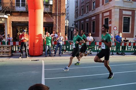 Edici N Atletismo En La Calle Corre En Le N Flickr