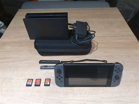 Nintendo Switch & 3 Games - like new | in Wrecclesham, Surrey | Gumtree