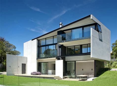 Precast Concrete Walls House in New Zealand