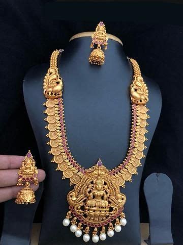 Aashkaanya Is An Online Traditional Indian Imitation Jewelry Boutique