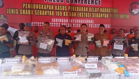 Jaringan Narkoba Internasional Di Riau Terbongkar 169 Kg Sabu Dan Rp3