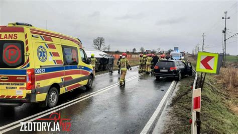 Wypadek Autokaru Z Dzie Mi Ko O Legnicy Dwoje Trafi O Do Szpitala