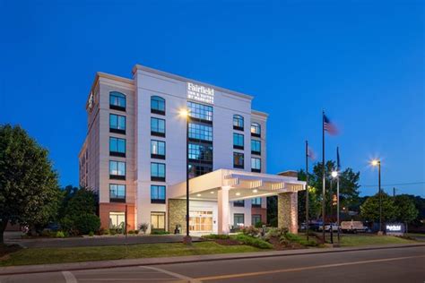 FAIRFIELD INN & SUITES CHARLESTON $93 ($̶1̶3̶9̶) - Updated 2020 Prices ...