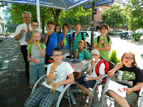 B Rgermeister Fr Hlich Lud Zur Stadtratssitzung F R Kinder