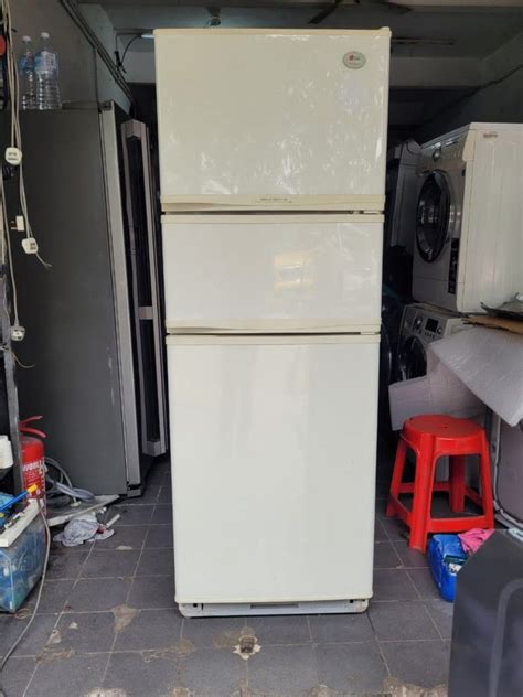 Peti Sejuk Peti Ais Fridge LG 3 Pintu TV Home Appliances Kitchen