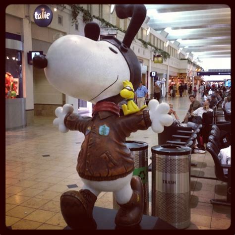 Snoopy And Woodstock At The Minneapolissaint Paul International