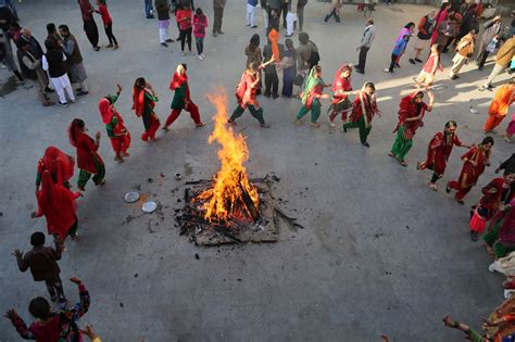 Happy Lohri 2020 History And Significance Of This Popular Punjabi Folk