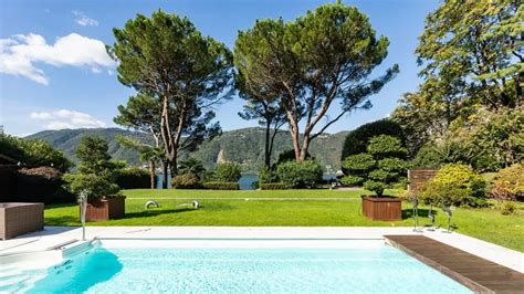 Travaux Xxl Piscines Et Lagons Plage Immerg E Vue Sur Mer Sur La