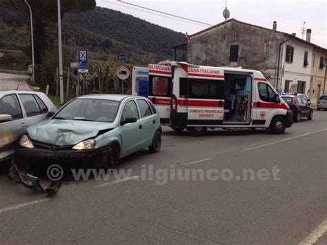 Incidente Sull Aurelia In Due Finiscono All Ospedale Foto Il Giunco