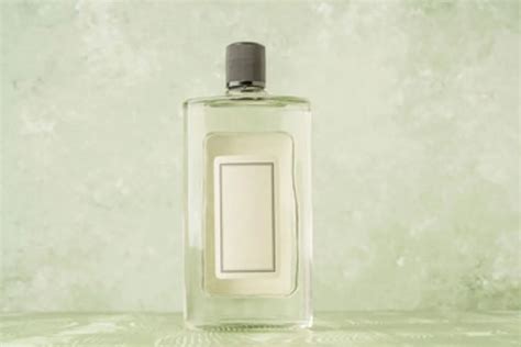 Les Recettes Pour Cr Er Votre Propre Eau De Cologne La Maison Le