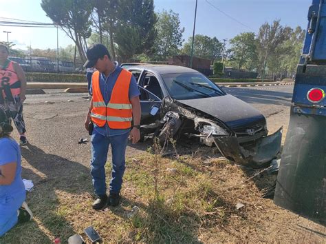 Choca contra remolque de tráiler en la salida a Pátzcuaro Quadratín