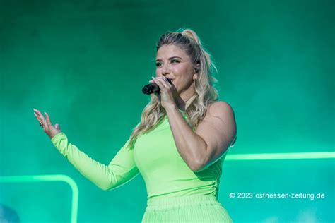 Beatrice Egli Begeistert Fans 1300 Menschen Feiern Den Schlager