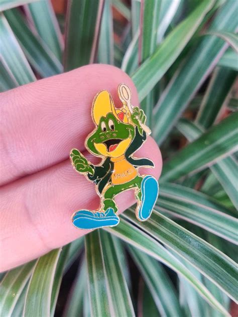 Honey Smacks Cereal Dig'em Frog Mascot 1990's Vintage Enamel Pin Badge ...