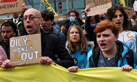 Greta Thunberg Plaide Non Coupable à Londres Après Une Manifestation Climat