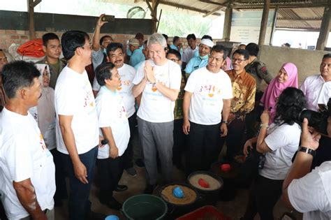 KKP BERSAMA FAO BERHASIL KEMBANGKAN PAKAN IKAN BERBAHAN BAKU BUNGKIL