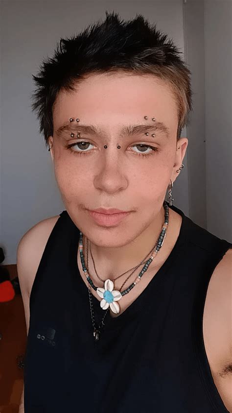 I'm starting to get some visible facial hair I'm so happy : r/TransMasc