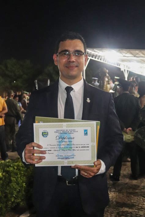 Corregedor Geral do Estado recebe Medalha Amigo da Polícia em evento